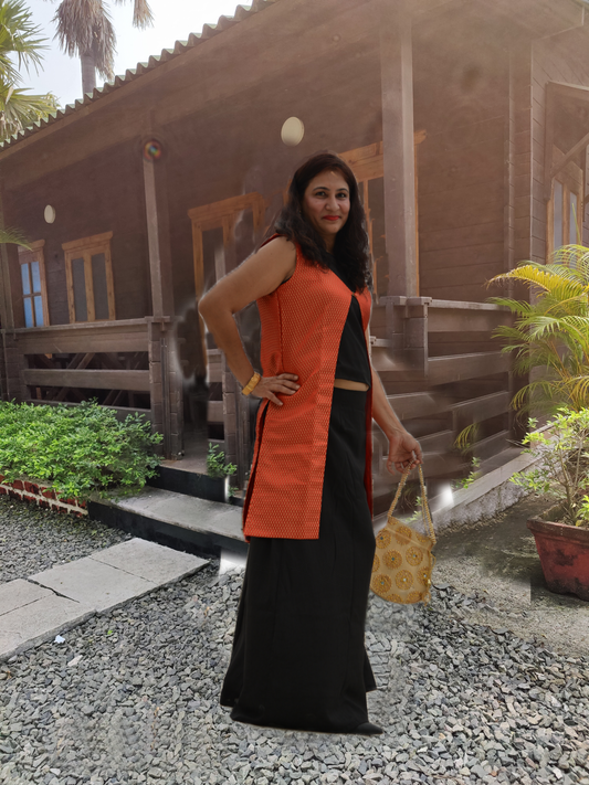 Flaunt your beautiful body by layering with this timeless piece of Jacquard shrug set from our range of elegant Indian Clothing.